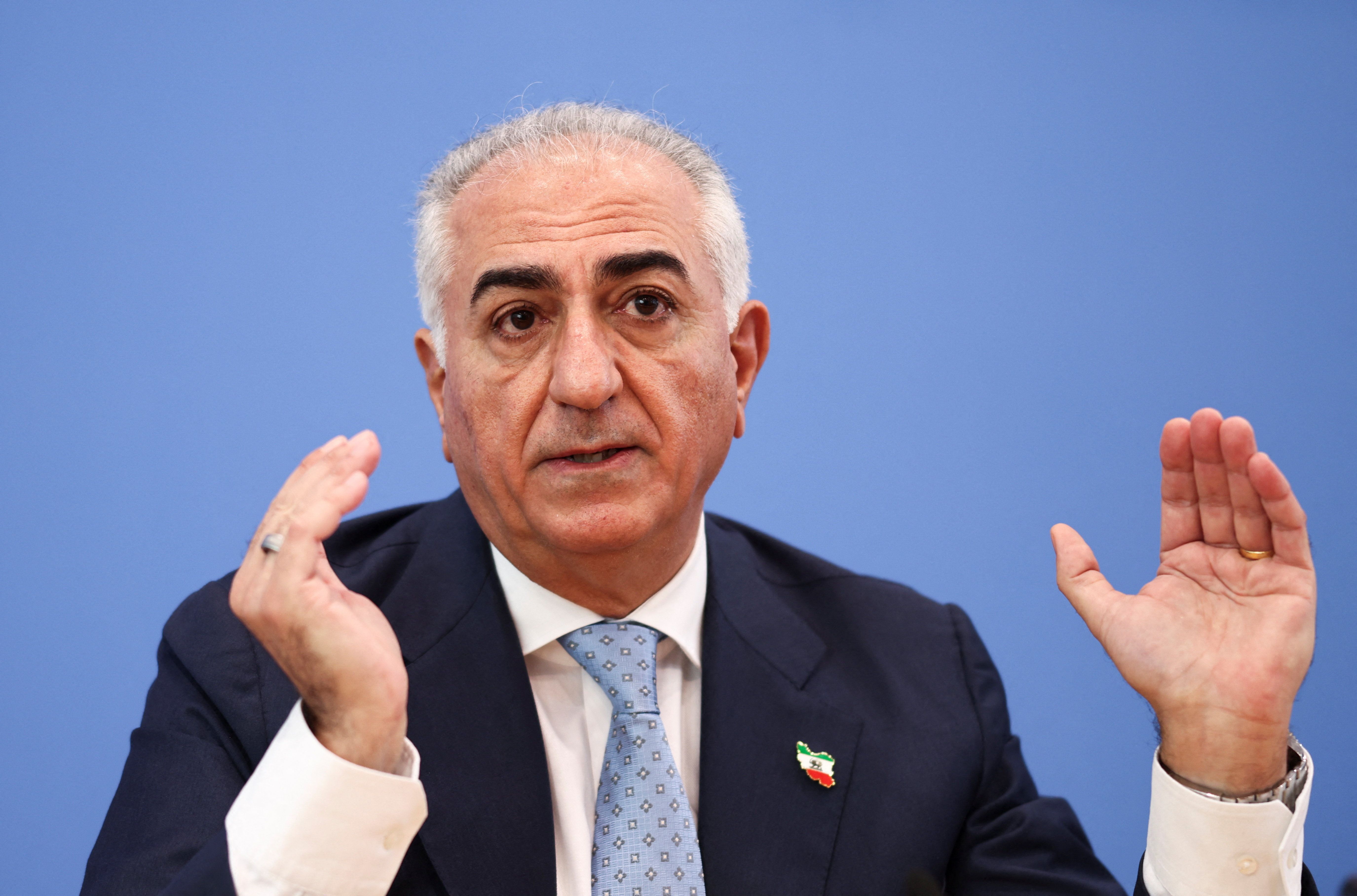 شاهزاده رضا پهلوی: باید اطمینان یابیم که مردم ایران فرصتی برای بازگشت به خیابان‌ها دارند