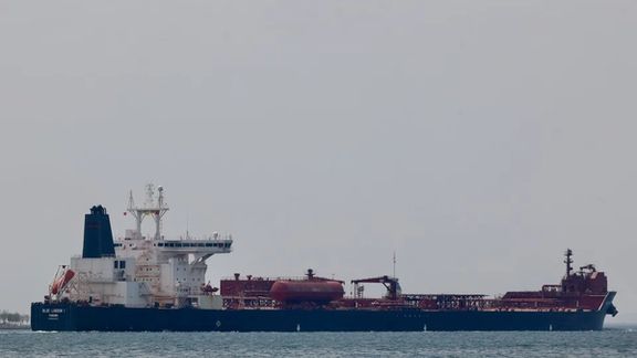 نفتکشهای سعودی و پانامایی در دریای سرخ هدف حمله قرار گرفتند