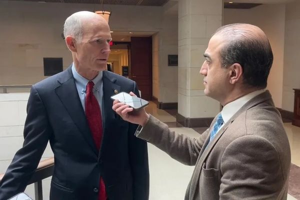 سيناتوران أميركيان يصفان رفض خامنئي التفاوض مع واشنطن بـ"الخطوة غير الناضجة"