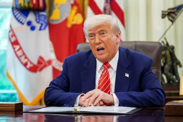 ترامپ: موج بزرگ حملات هنوز فرا نرسیده، مردم ایران فعلا در خانه بمانند