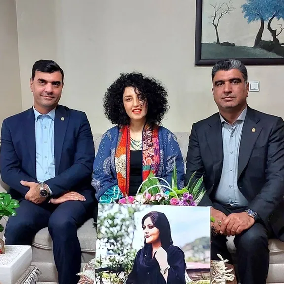 تصویری از دیدار خسرو علیکردی و جواد علیکردی با نرگس محمدی در سال ۱۴۰۳