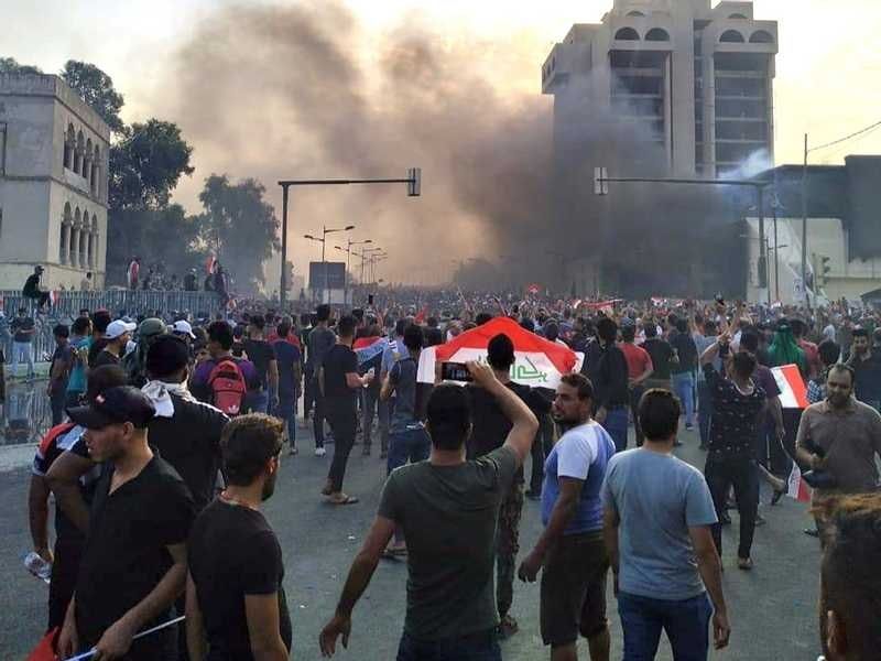 درگیری شدید هواداران گروه‌های وابسته به ایران با ماموران امنیتی در منطقه سبز بغداد