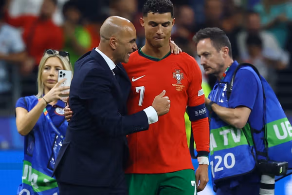 سرمربی پرتغال درباره اخراج رونالدو: کارش آنقدر هم بد نبود، دوربینها بدتر نشان دادند
