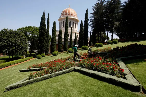 Iran uses courts to intensify persecution of Baha’is, rights groups say