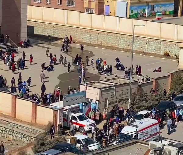 مسلسل تسمم الطالبات بالغازات السامة يتواصل في طهران وبقية مدن إيران