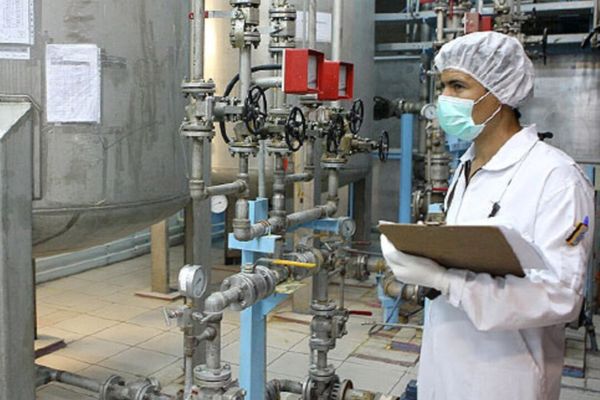 "واشنطن بوست": تصاعد الأنشطة الغامضة لإيران في موقع تحت الأرض قرب نطنز