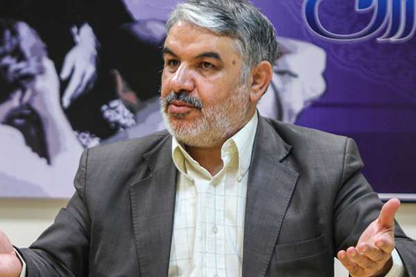برلماني إيراني سابق: احتلال سفارة أميركا كان صائبا.. ويجب الانفتاح على العالم إلا إسرائيل