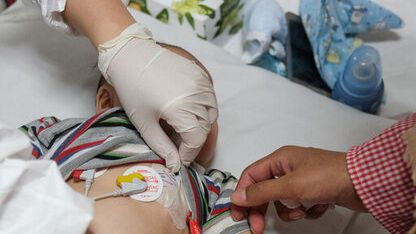 أب إيراني يقتل طفله الرضيع "19 شهرا" لبيع أعضائه