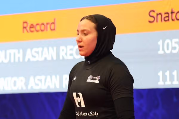 آناهیتا زارعی قهرمان وزنهبرداری نوجوانان آسیا شد