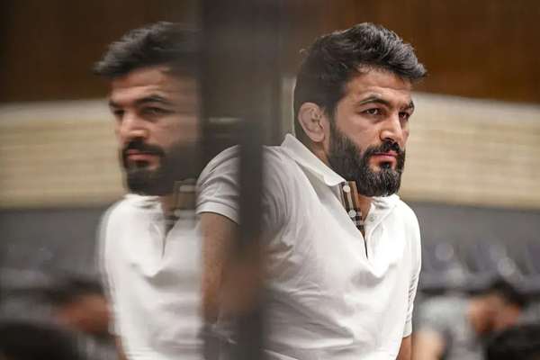 حمایت حسن یزدانی از هادی چوپان پس از نایب قهرمانی در مسترالمپیا