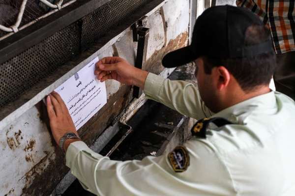 Iran Seals Over Hundred Businesses For Violations During Ramadan