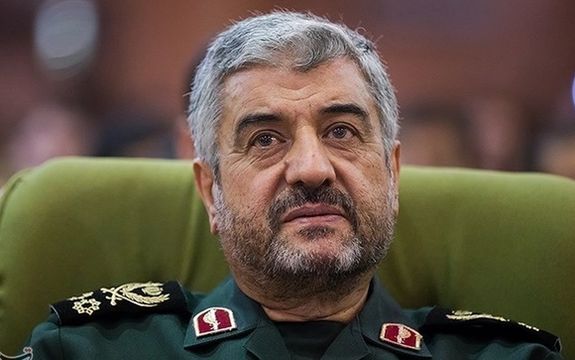 فرمانده سابق سپاه: آمریکا و اسرائیل به خاطر مقاومت مردم ایران در سختترین شرایط هستند