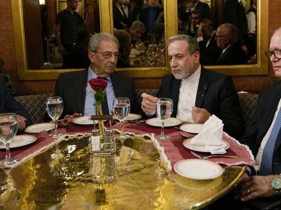 عراقچی اینبار به رستوران مصری رفت و عکس گرفت