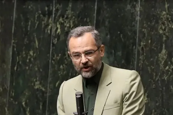 نماینده بابل در مجلس: اگر بخواهیم از بمب اتم استفاده کنیم، ضعیفشده و برای اهداف نظامی است