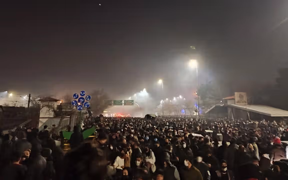 مشهد در خون؛ روایت یک شاهد عینی از شلیک تکتیراندازها به سر و قلب معترضان