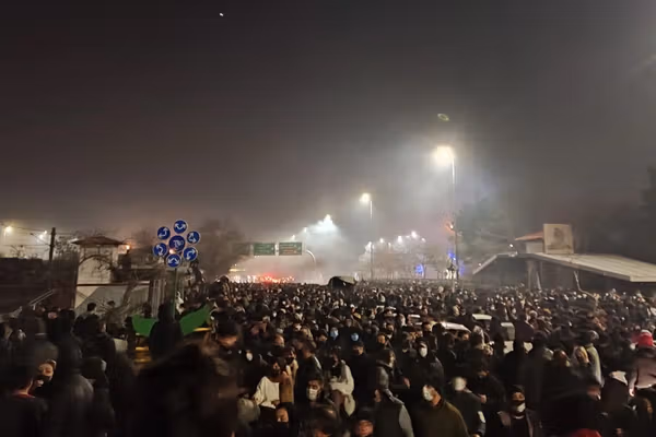 مشهد در خون؛ روایت یک شاهد عینی از شلیک تکتیراندازها به سر و قلب معترضان