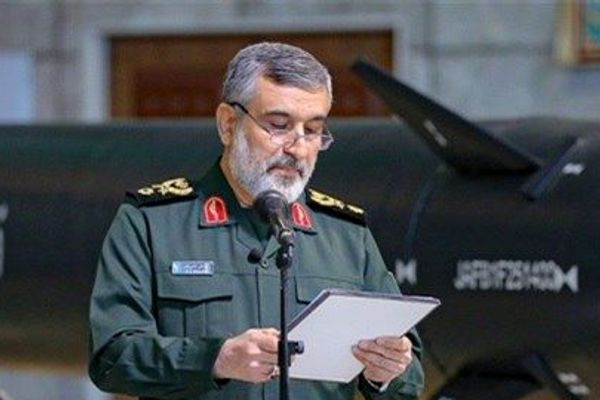 قائد القوات الجوية بالحرس الثوري الإيراني: صنعنا رادارا من صور معدات دولة صديقة