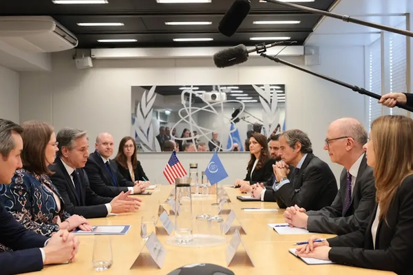 بلينكن وغروسي يناقشان البرنامج النووي الإيراني في اجتماع بفيينا