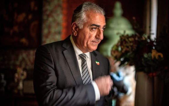 شاهزاده پهلوی خواستار فشار جهانی برای لغو اعدام دو زندانی عقیدتی در اراک شد