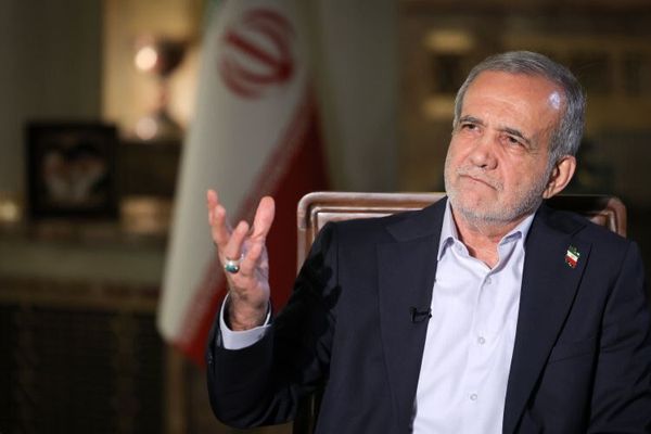 بزشكيان: إسرائيل وأميركا تسعيان لنشر الفوضى في إيران عبر اغتيال القادة والعلماء