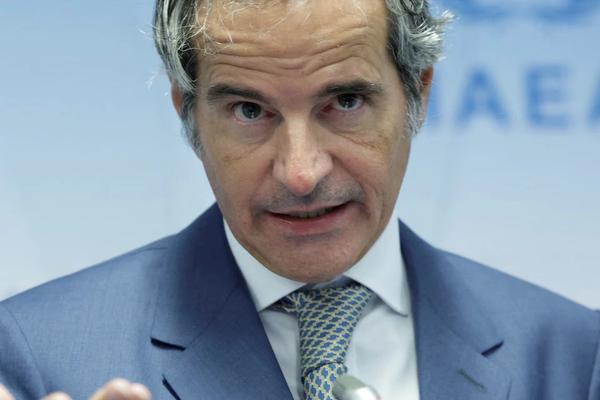 صحيفة تابعة لخامنئي تدعو إلى اعتقال وإعدام مدير عام الوكالة الدولية للطاقة الذرية