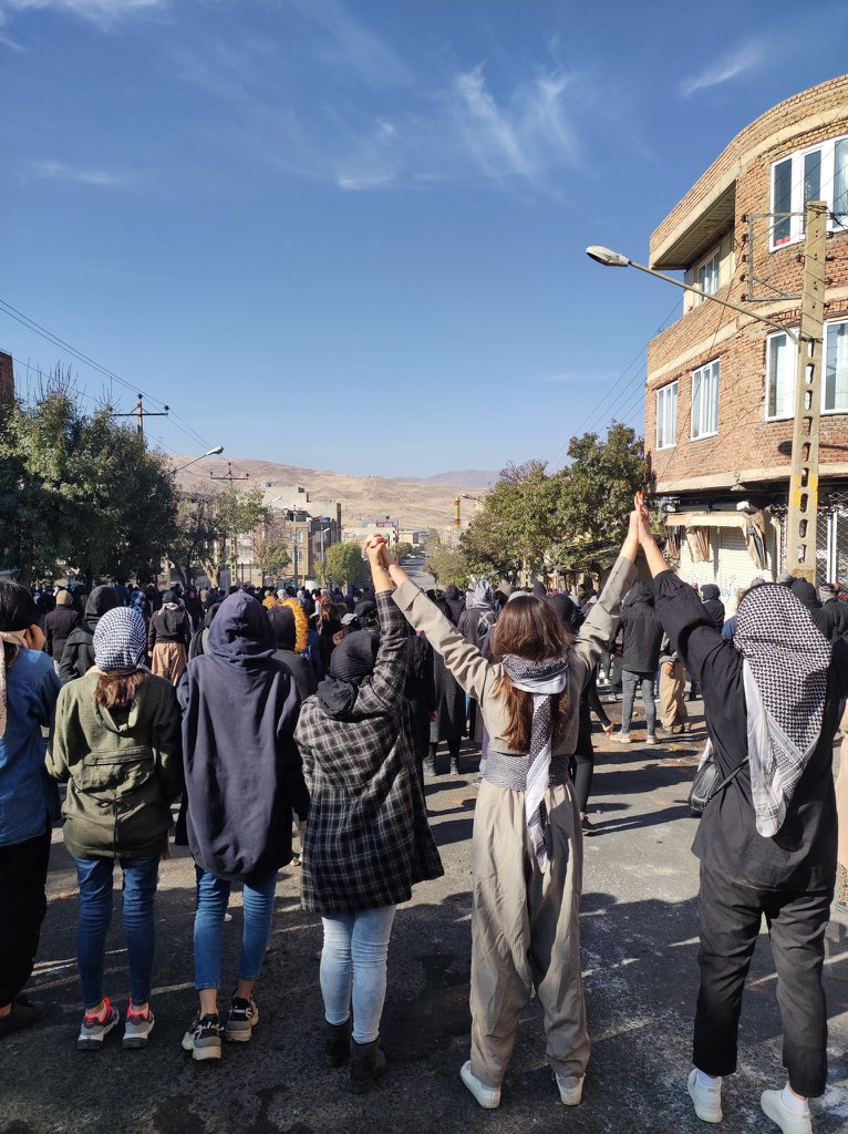 دعوات جديدة للتظاهر في مدن إيرانية مختلفة رغم اشتداد الإجراءات القمعية