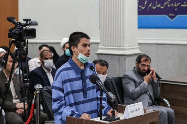 إعدام المتهم بقتل اثنين من رجال الدين في مشهد شمال شرقي إيران
