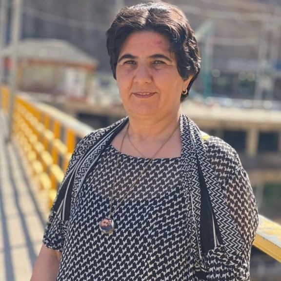 مادران پنج جانباخته بوکانی، در روز جهانی زن، حجاب از سر برداشتند