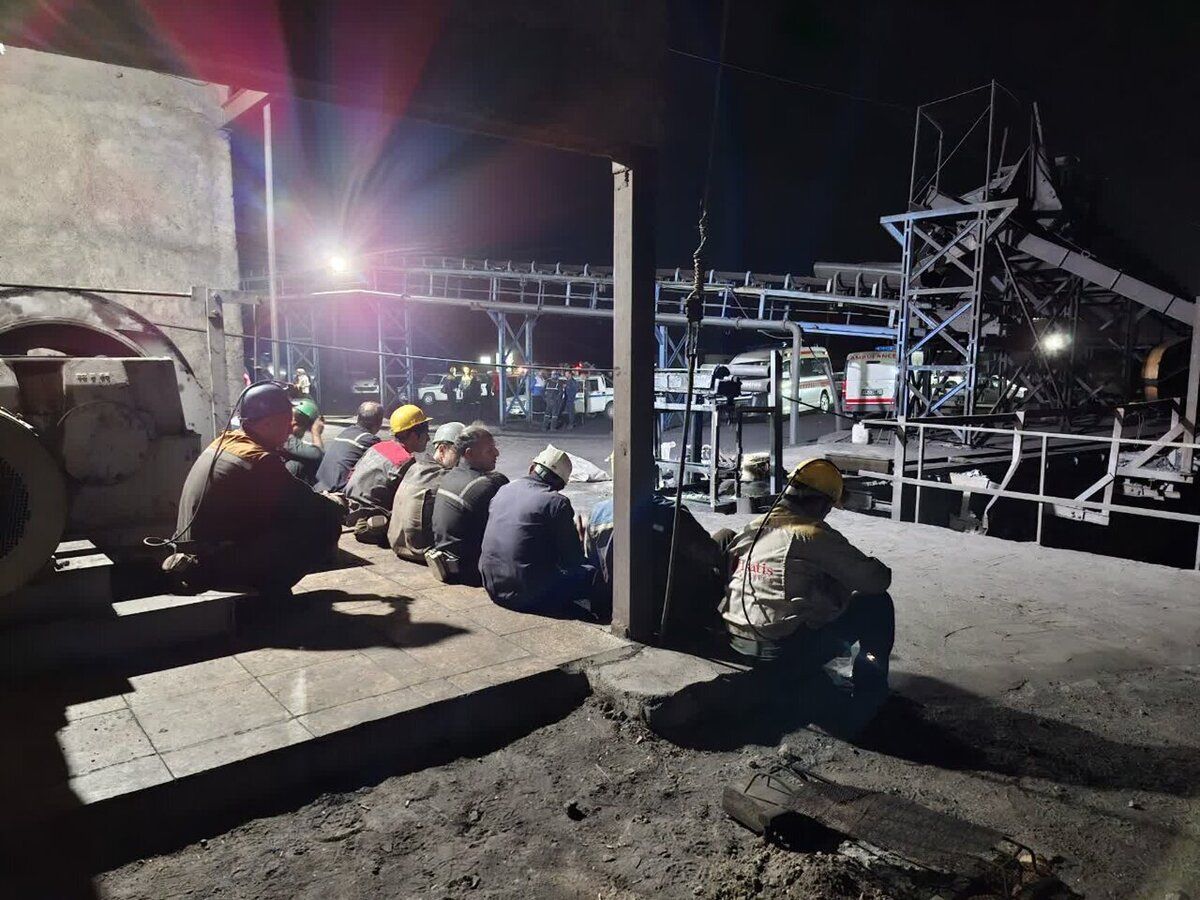 ارتفاع ضحايا انفجار منجم طبس في إيران إلى 50 قتيلاً و"تقاعس" المسؤولين تسبب بالكارثة 