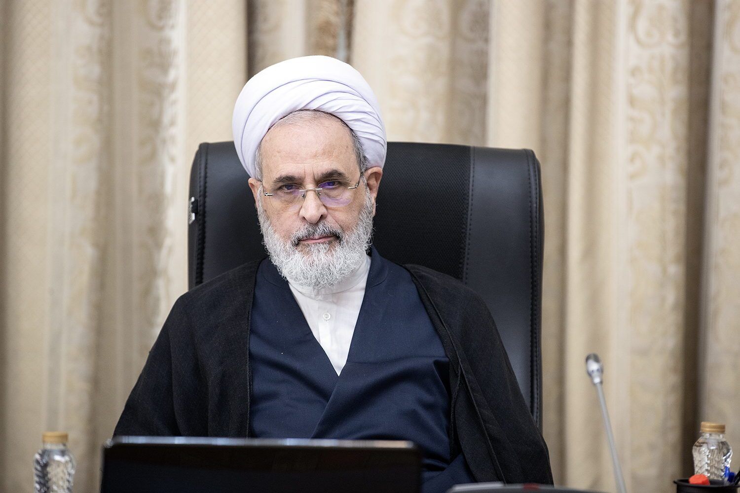 امام جمعه قم: با خشکسالی سنگینی مواجهیم و باید توبه کنیم