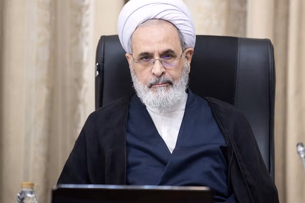 امام جمعه قم: با خشکسالی سنگینی مواجهیم و باید توبه کنیم