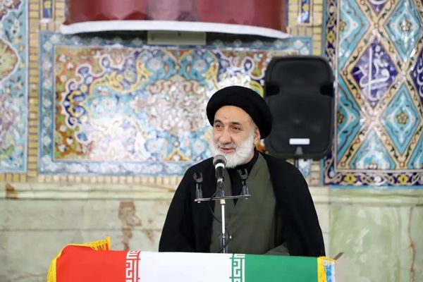 نماینده خامنهای در شهرکرد: ورزش با موسیقی و رفتار ناپسند باعث آسیب میشود
