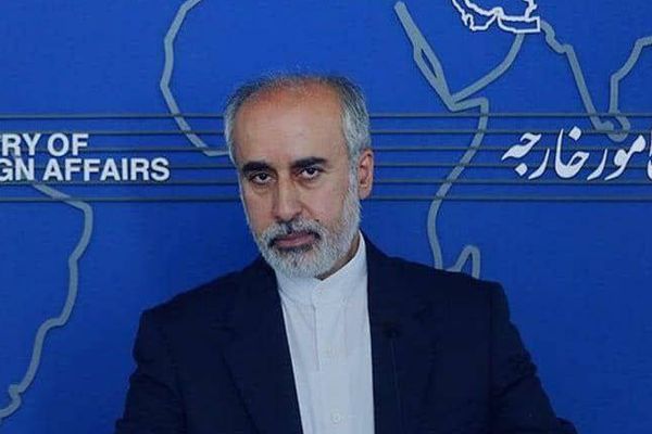 طهران تنفي صلتها بالميليشيات التي قصفتها أميركا في سوريا