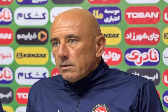 بهدنبال هشدار کشورهای اروپایی: دستیاران خارجی اسکوچیچ از تراکتور جدا شدند