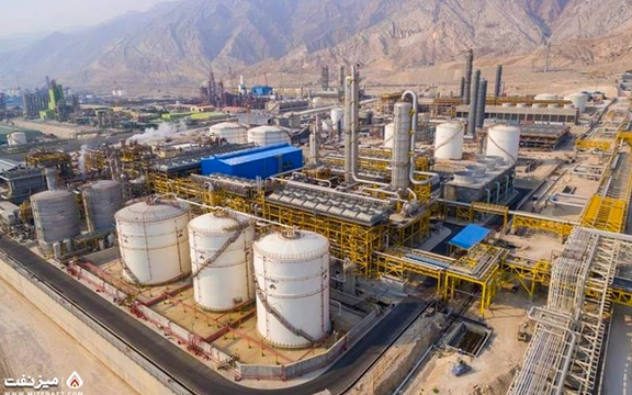 "فايننشال تايمز": إيران تتحايل على العقوبات باستخدام بنكين في بريطانيا لنقل الأموال