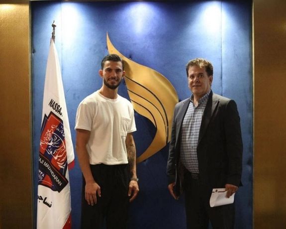 مهاجم سابق استقلال؛ محمدرضا آزادی به نساجی پیوست