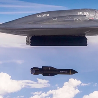 قائد عسكري أميركي: 4 آلاف شخص شاركوا في هجوم قاذفات "B-2" على منشآت إيران النووية