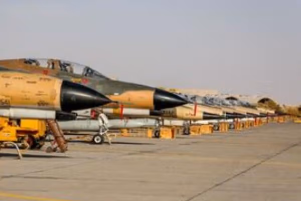 ارتش اسرائیل جنگندههای اف ۱۴ را در فرودگاه اصفهان هدف قرار داده است