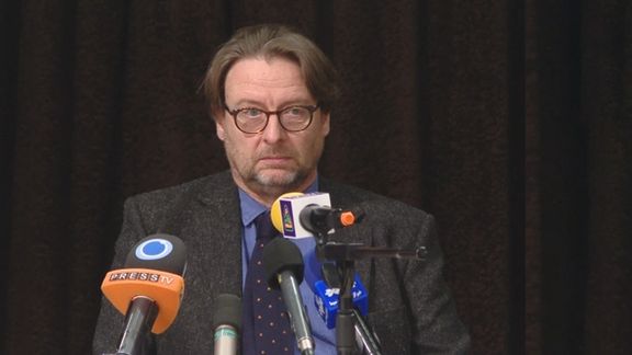 توقيف مقدم برامج بشبكة "برس تي في" الإيرانية في لندن بعد عودته من جنازة نصرالله