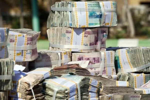 مستويات غير مسبوقة للسيولة والتضخم والديون في إيران