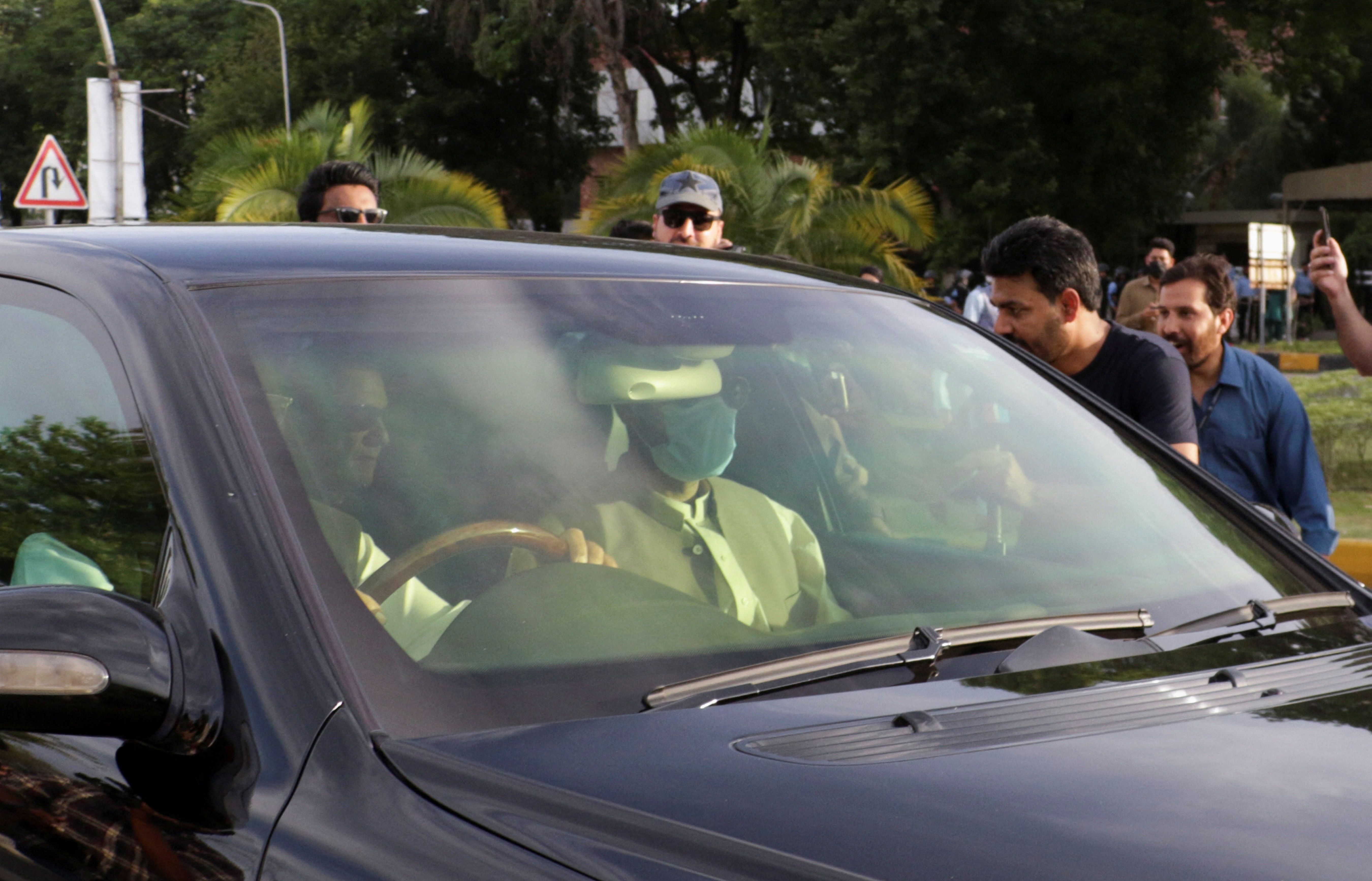 تحولات پاکستان؛ دادگاه اسلام‌آباد با آزادی عمران خان به قید وثیقه موافقت کرد