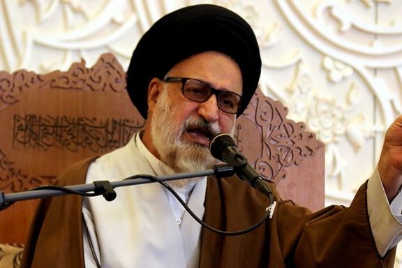 امام جمعه شیراز: سگداری در آپارتمان و سگ فروشی حرام است