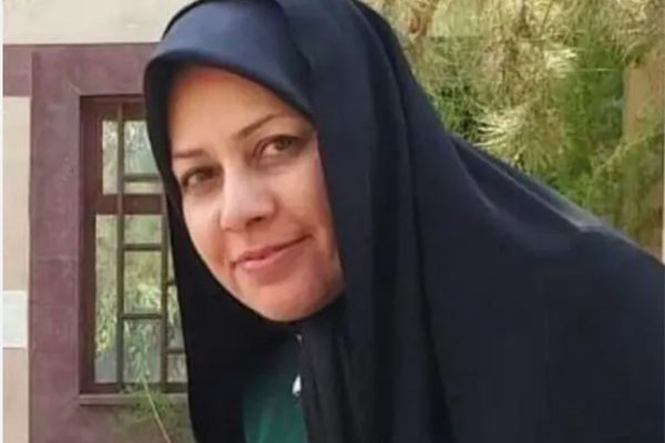 الإفراج المؤقت عن ابنة شقيقة المرشد خامنئي بعد 3 أشهر ونصف من اعتقالها