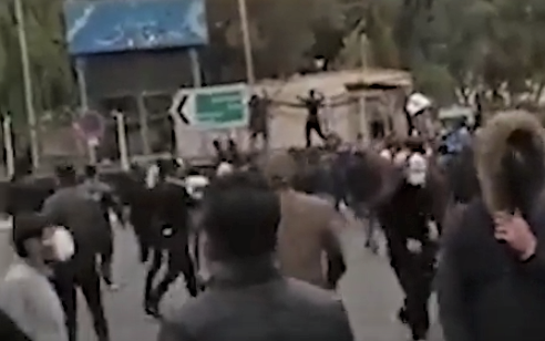 دادگستری آذربایجان غربی تایید کرد؛ جوان معترض مهابادی با گلوله جنگی کشته شد