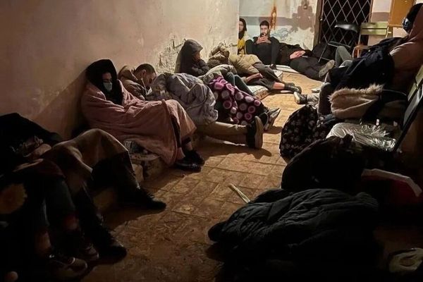 الإيرانيون ما زالوا محاصرين في أوكرانيا.. والسفارة لم تف بوعدها في نقل الطلاب
