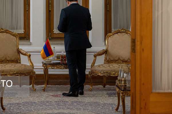 عراقچی: تا آمریکا سیاستهای زیادهخواهانه را کنار نگذارد به میز مذاکره برنمیگردیم