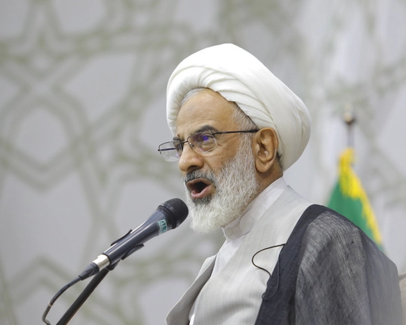 ممثل خامنئي: العدو يسعى لنزع سلاحنا.. وقواتنا المسلحة جاهزة لتدمير إسرائيل