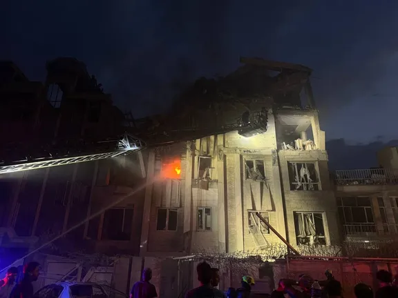 اسرائیل به خانه مقامات ارشد نظامی و سیاسی جمهوری اسلامی حمله کرد