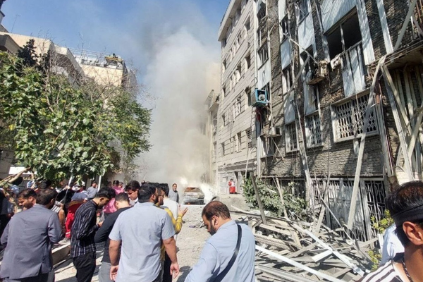 "فارس":إصابة الرئيس بزشكيان خلال هجوم إسرائيلي على اجتماع "الأمن القومي" في يونيو الماضي