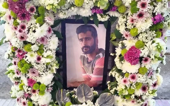 پیکر محمدرضا صابری را با لوله احیا به صورت، تحویل دادند